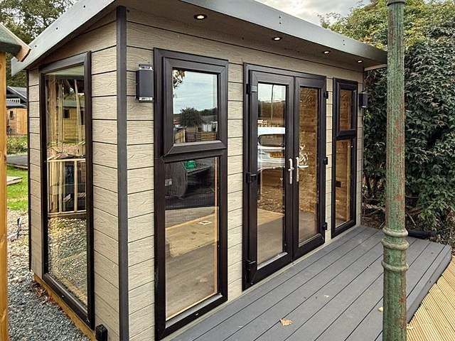 composite-clad-garden-rooms-1-kireth-ai