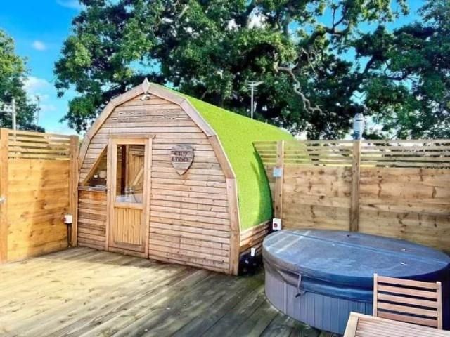 outdoor-building-installers-2-kireth-ai